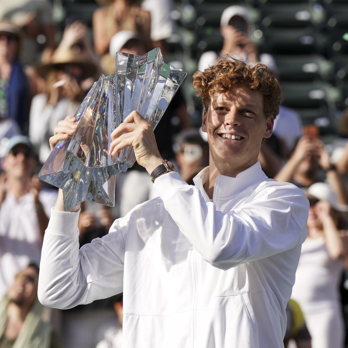 Sinner celebrando el título